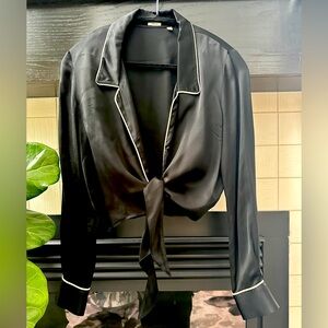 Aritzia Wilfred tie front blouse - small